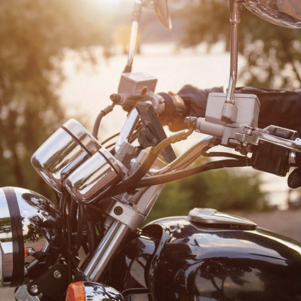 Tigra FitClic Neo Motorcycle Kit for Apple iPhone 14/13/13 Pro